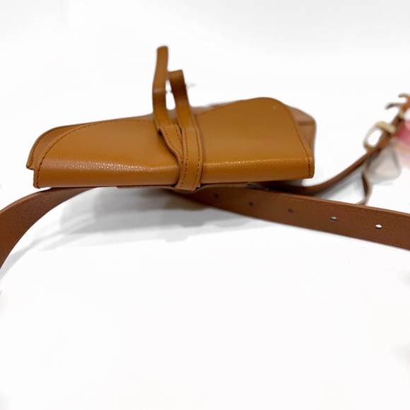 NWT Juicy Couture Cognac Belted Saddle Bag/Fanny Pack, Sz Med/Lg - Picture 5 of 15